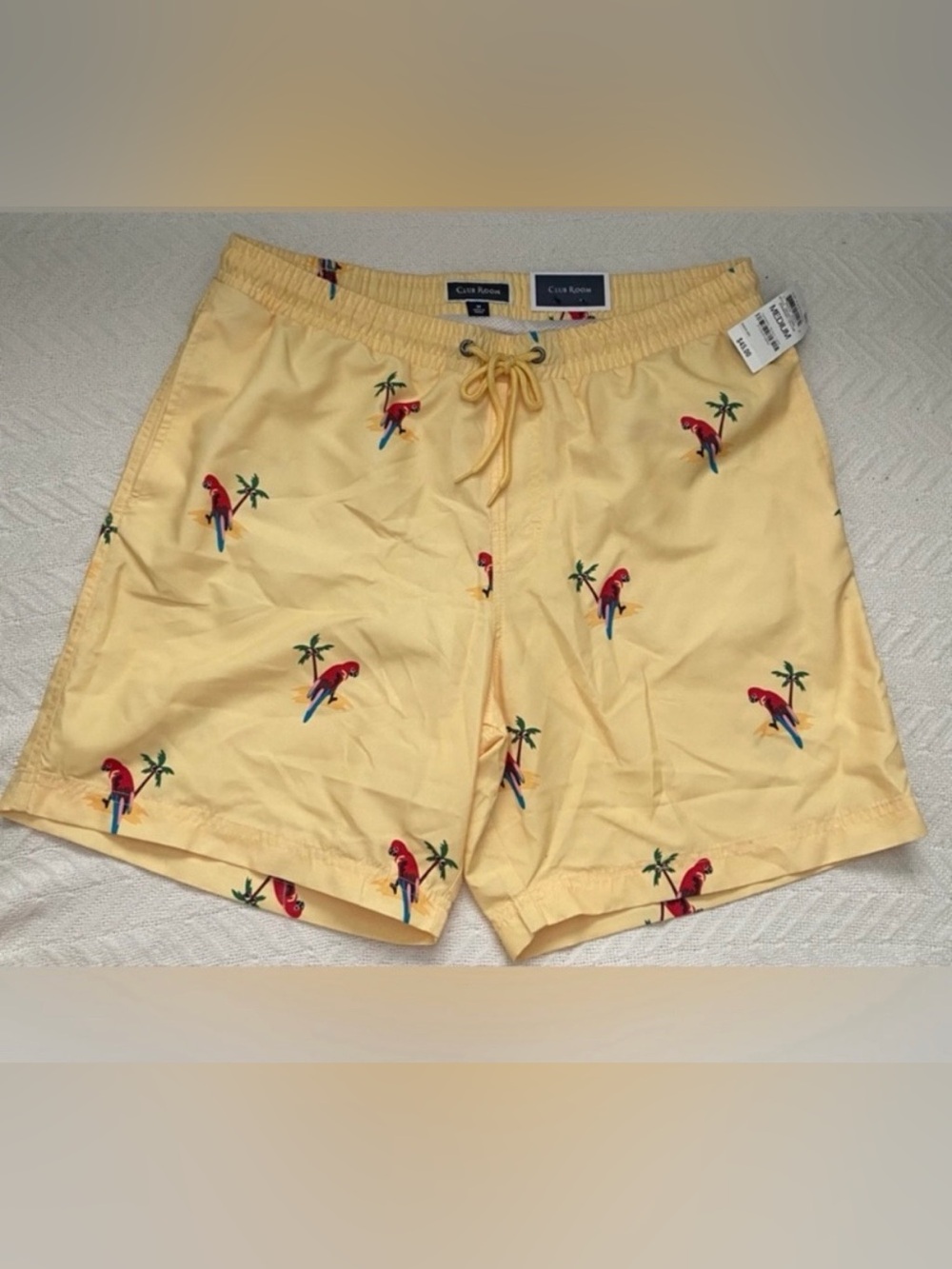 Club Room Men's Quick-Dry Yellow Parrot Print Swim Trunks